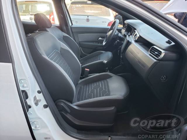 2024 RENAULT DUSTER 
