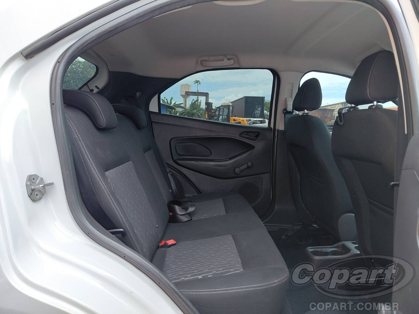 Foto 6 de 11: 2016 FORD KA