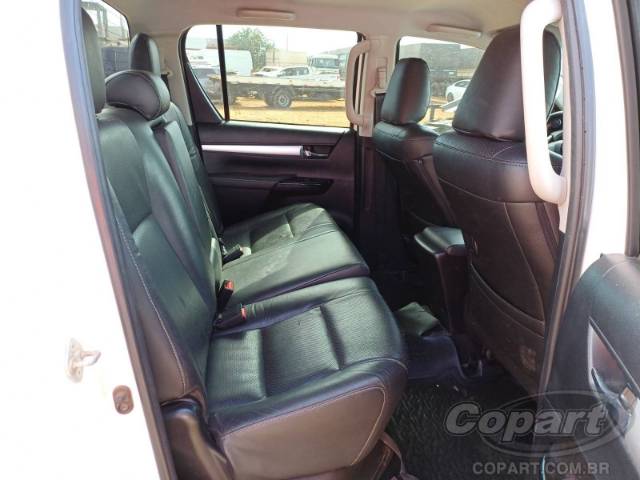 2024 TOYOTA HILUX CD 