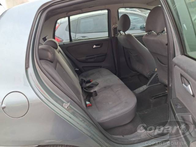 2010 VOLKSWAGEN FOX 