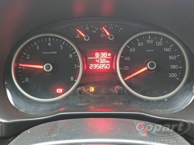 2012 VOLKSWAGEN VOYAGE 