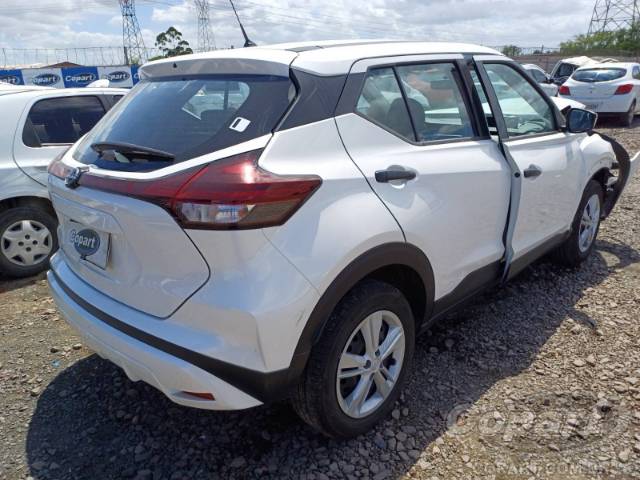 2024 NISSAN KICKS 
