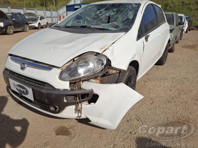 2014 FIAT PUNTO 