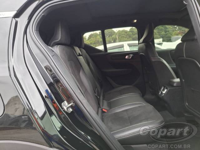 2019 VOLVO XC40 