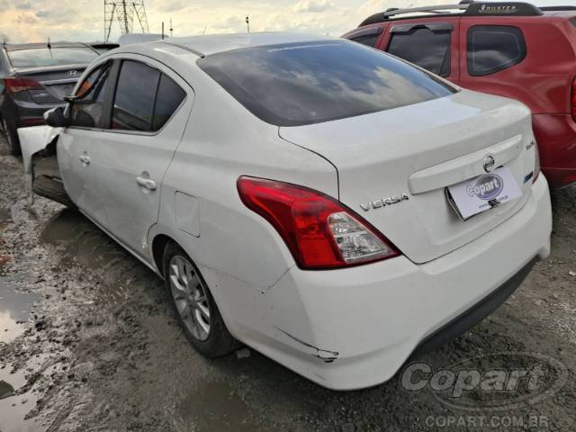 2018 NISSAN VERSA 