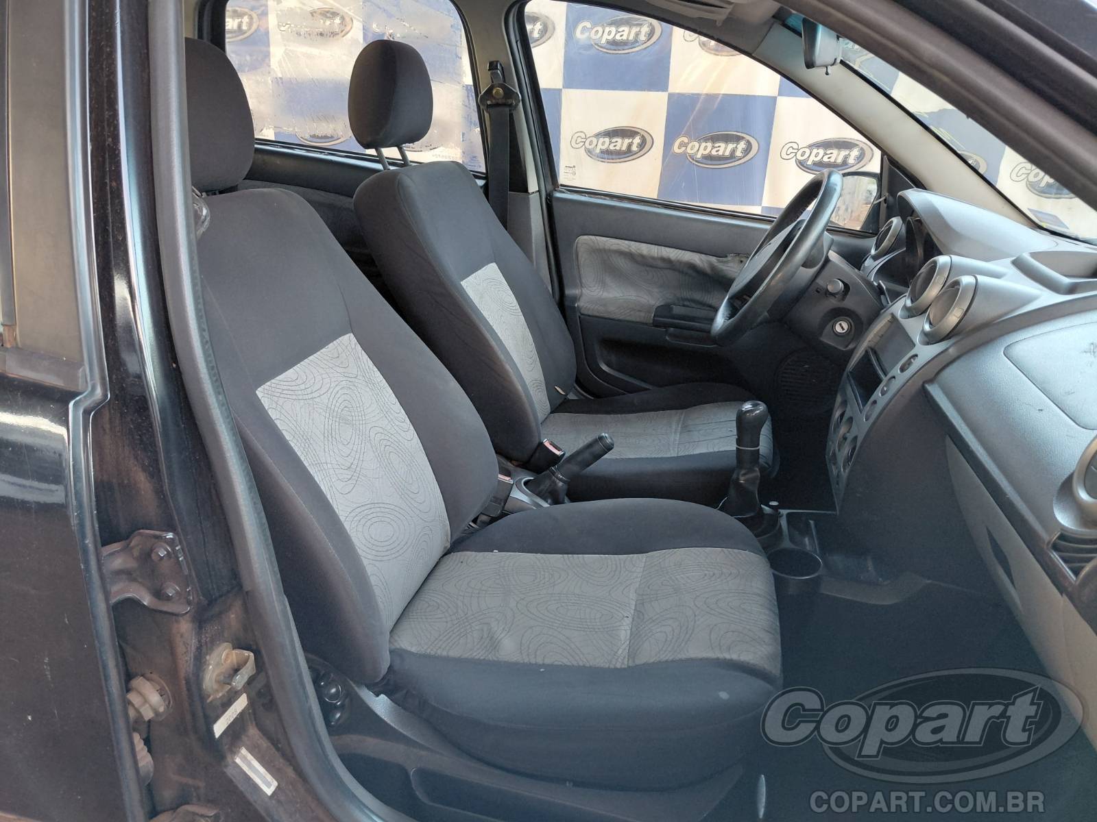 Foto 5: 2008 FORD FIESTA SEDAN