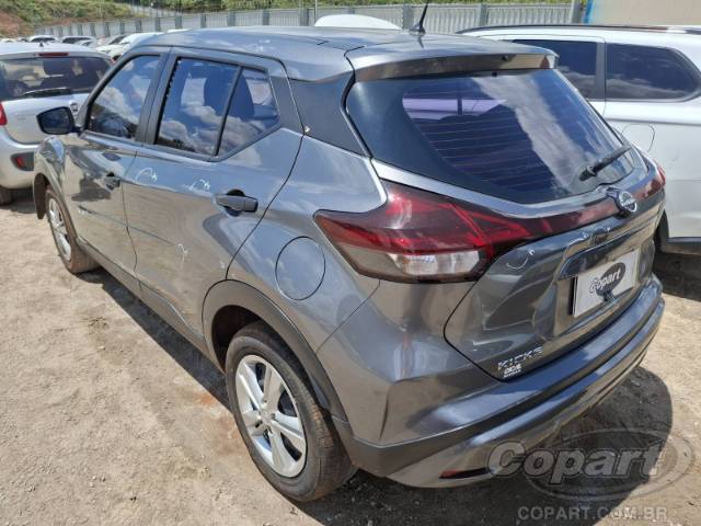 2023 NISSAN KICKS 