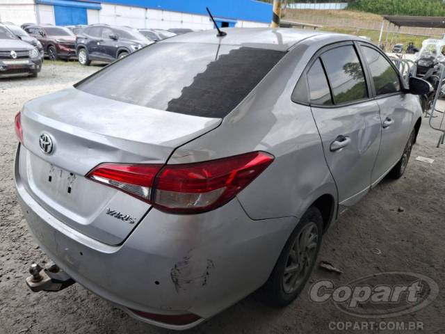 2025 TOYOTA YARIS SEDA 