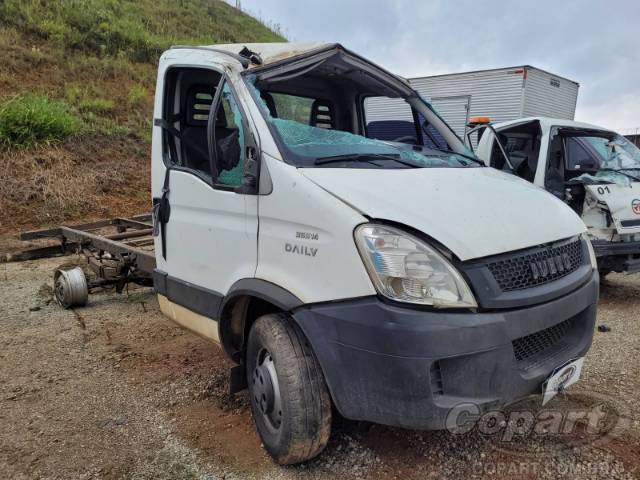 2015 IVECO DAILY CHASSI 