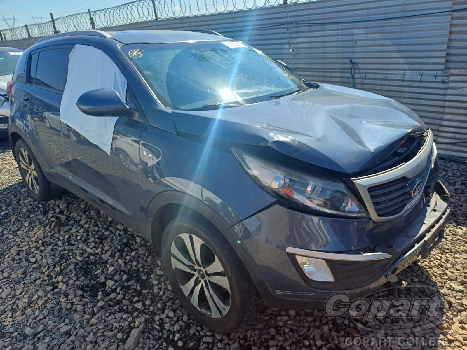 Veículo Kia Motors Sportage KIA Sportage LX 2.0 16V 2014 Colisão Frontal Pequena Monta 2014 em leilão