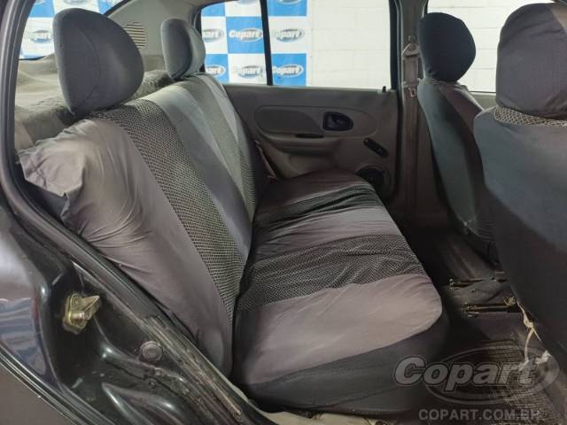 2005 RENAULT CLIO SEDAN 