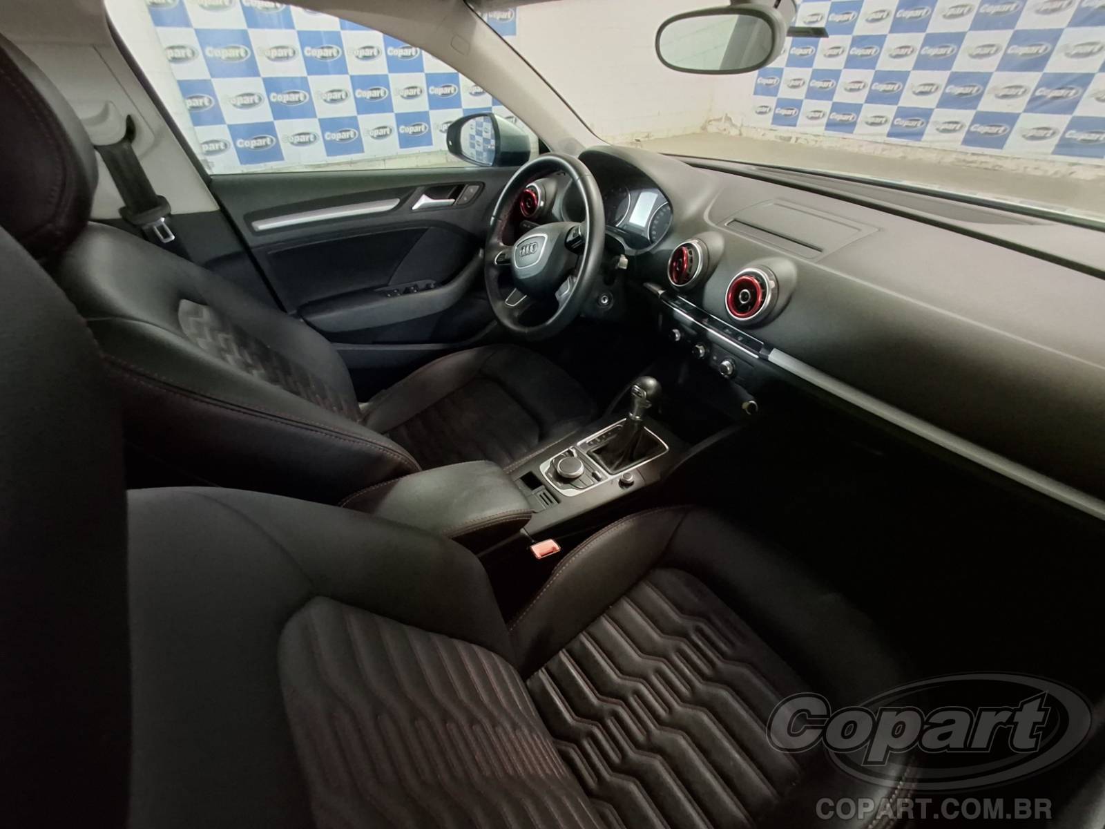 Foto 5: 2016 AUDI A3 SEDAN