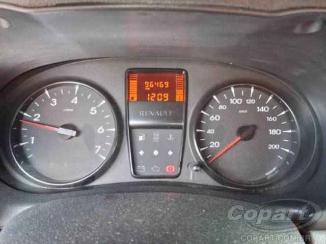 2011 RENAULT CLIO 