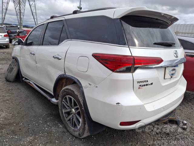 2017 TOYOTA HILUX SW4 