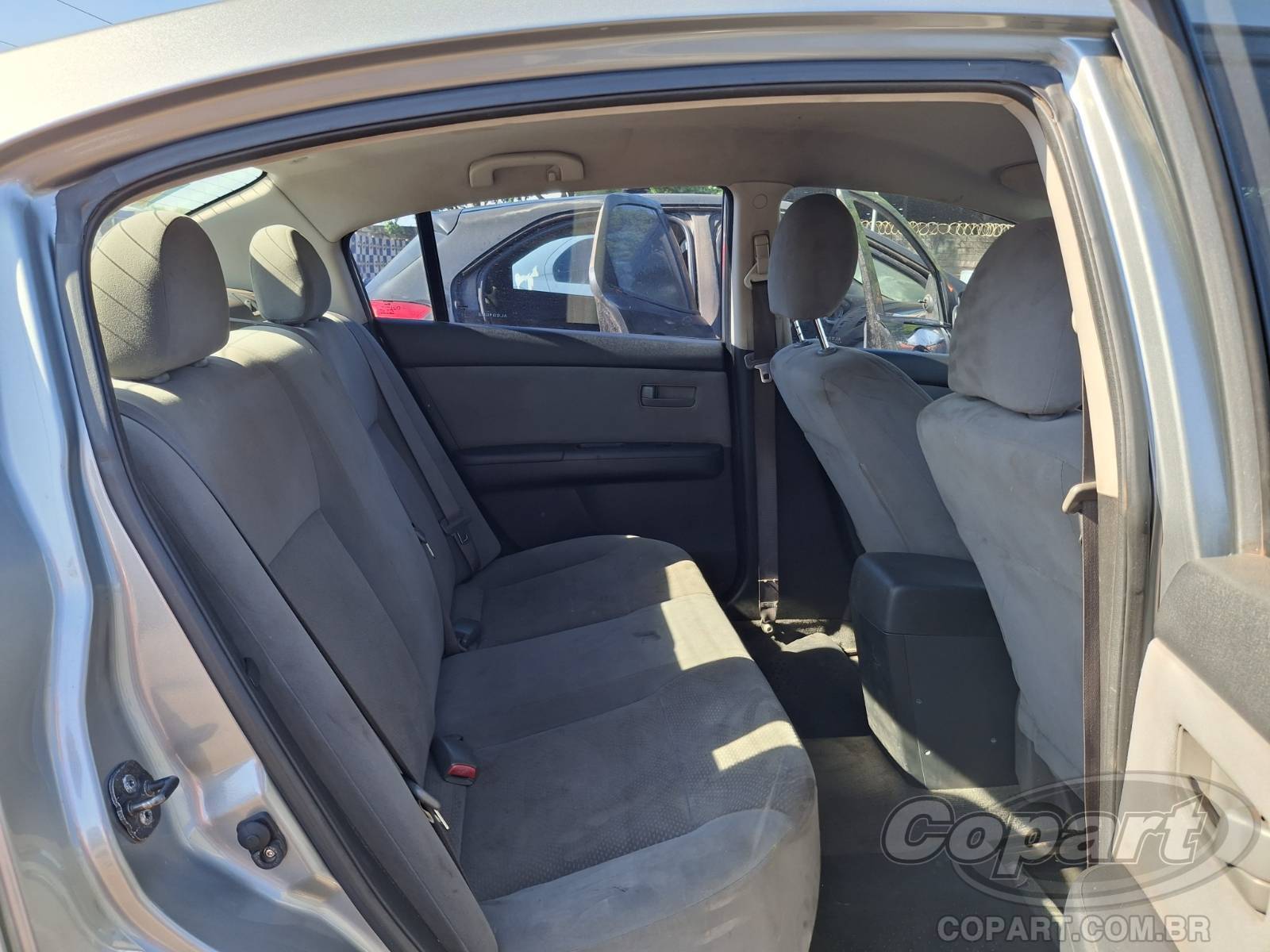 Foto 6 de 10: 2010 NISSAN SENTRA