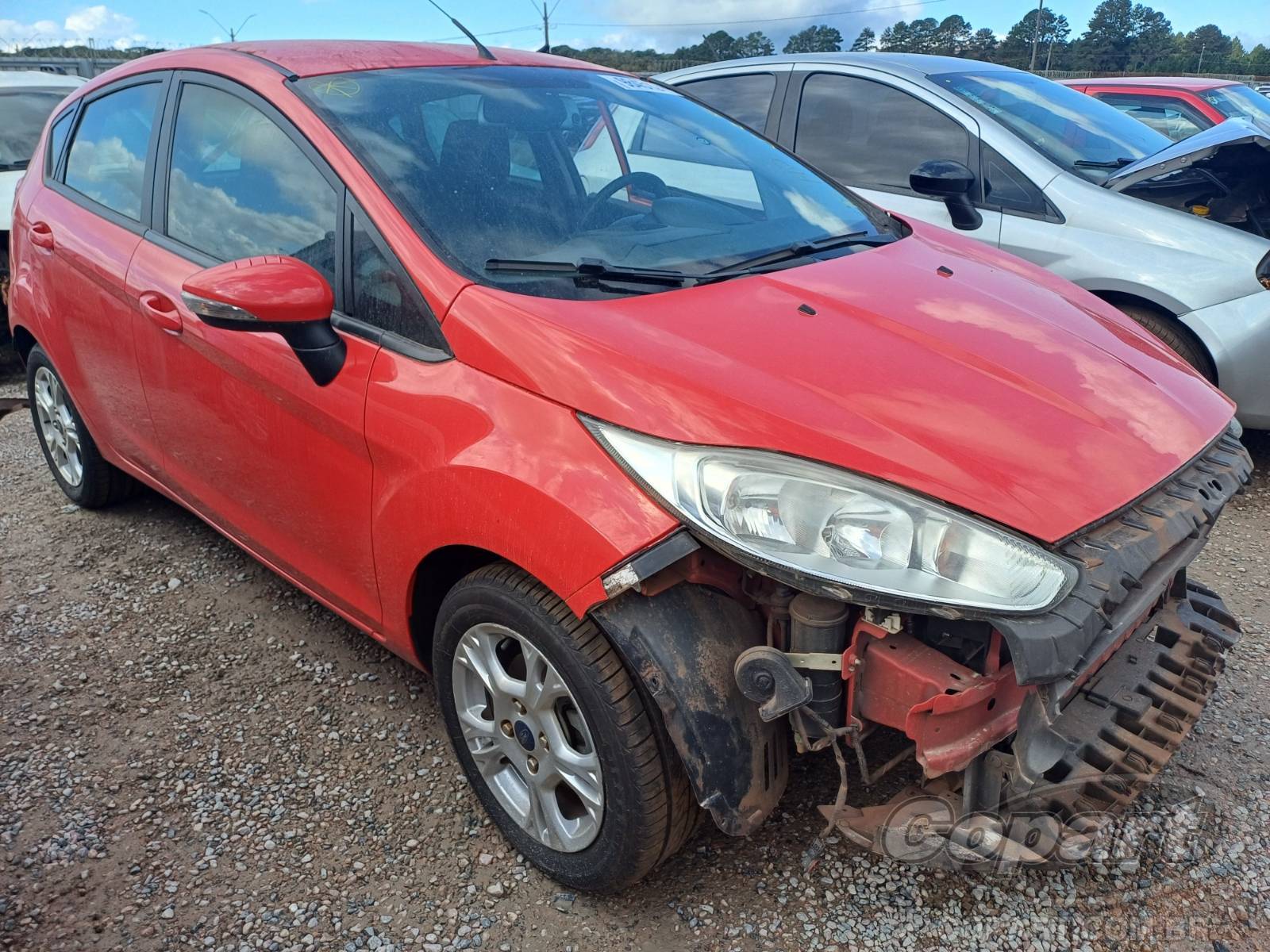 Veículo Ford Fiesta Ford Fiesta SE 1.5 16V Sigma 2015 Médio Dano Frontal 2015 em leilão