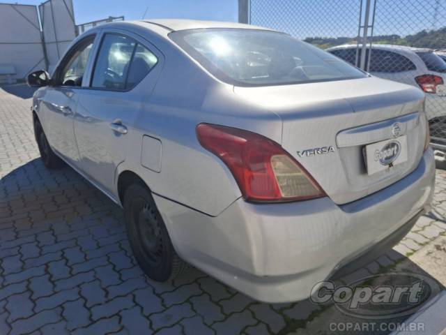 2017 NISSAN VERSA 