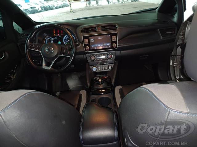 2022 NISSAN LEAF 