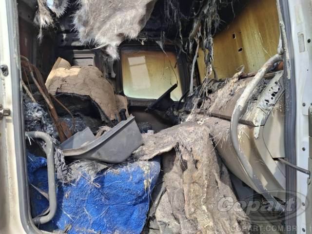 2010 VOLKSWAGEN CONSTELLATION 