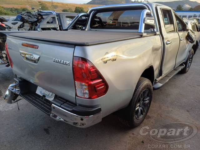 2024 TOYOTA HILUX CD 