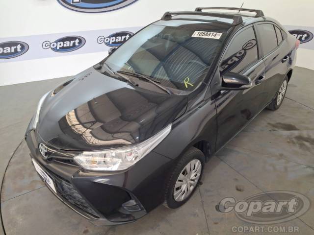 2025 TOYOTA YARIS SEDA 