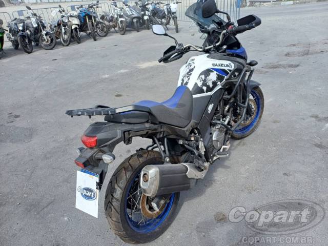 2025 SUZUKI V-STROM 