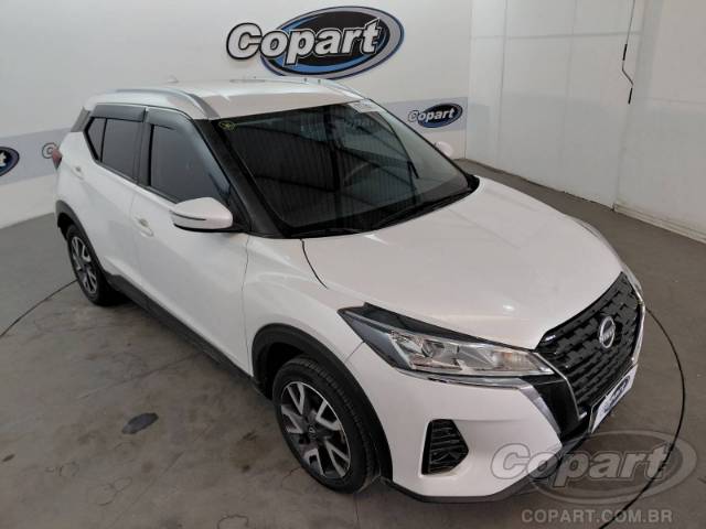 2024 NISSAN KICKS 