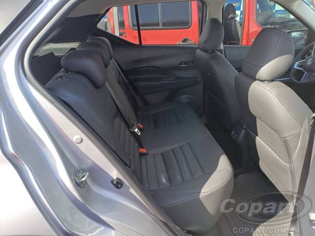 2025 NISSAN Kicks Play 