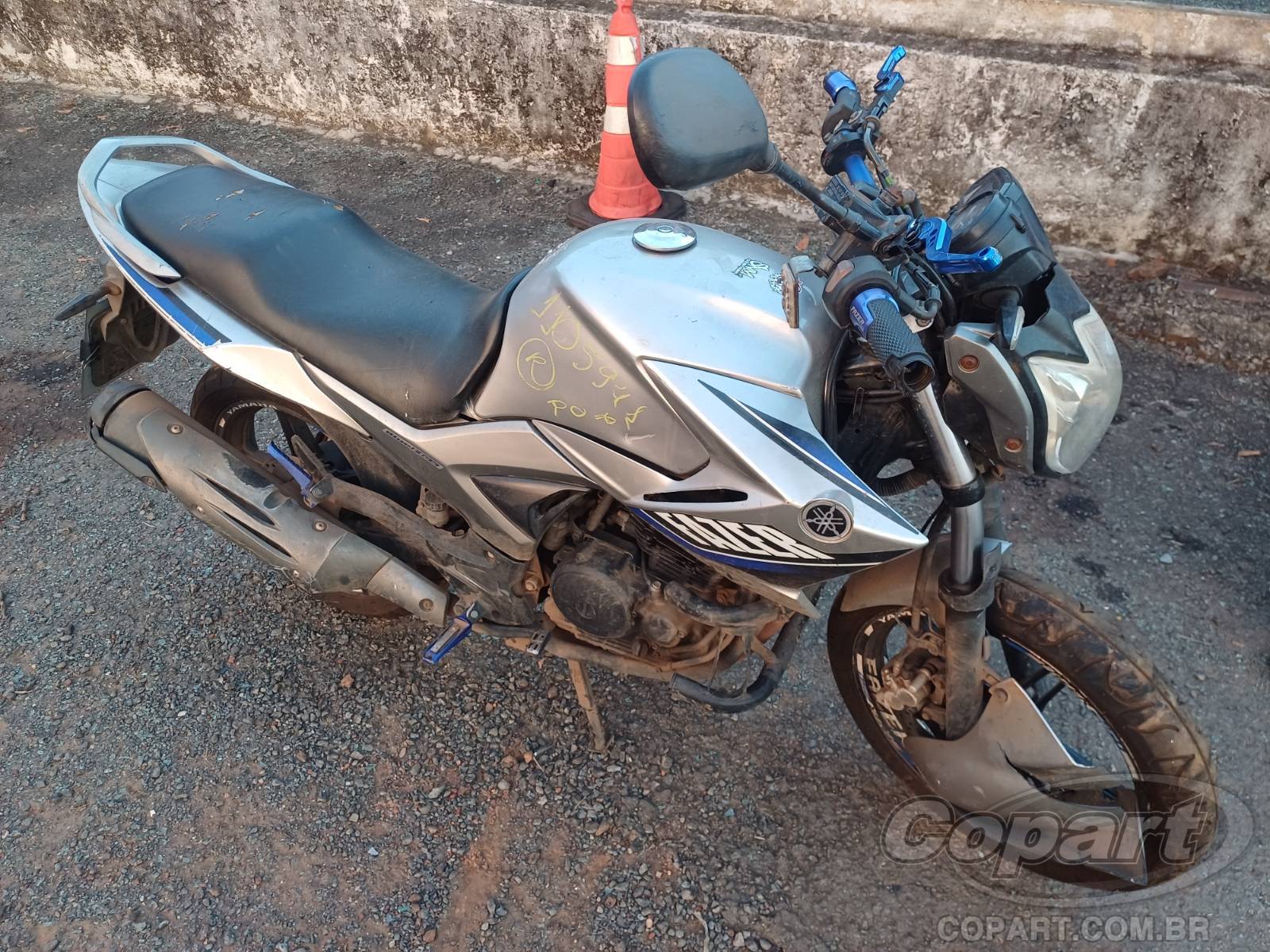 Veículo YAMAHA Fazer Yamaha Fazer 250 BlueFlex 2013 2013 em leilão