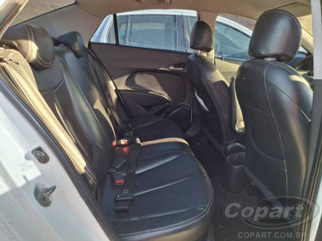 2014 HYUNDAI HB20S 