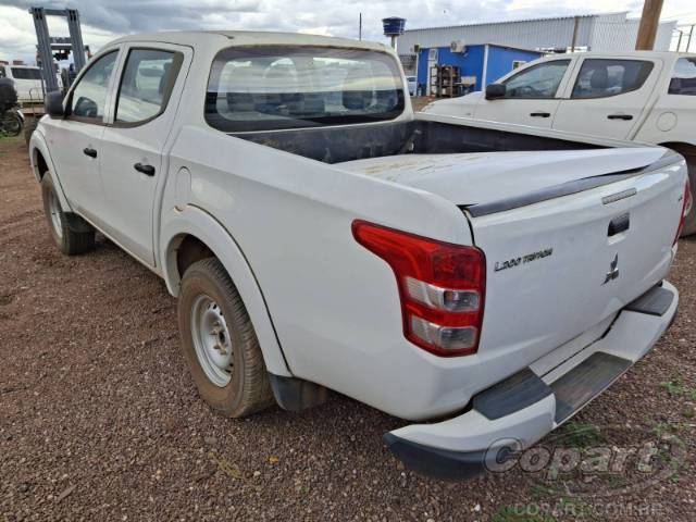 2023 MITSUBISHI L-200 CAB. DUPLA 