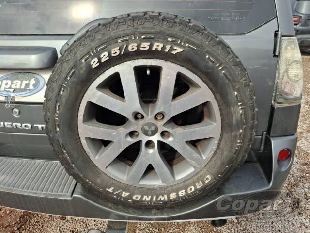 2015 MITSUBISHI PAJERO TR4 