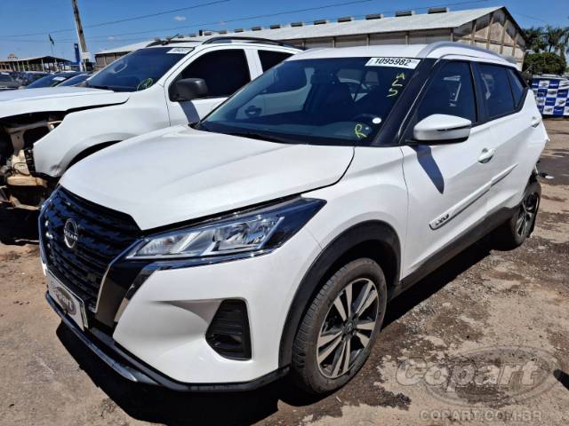 2025 NISSAN Kicks Play 