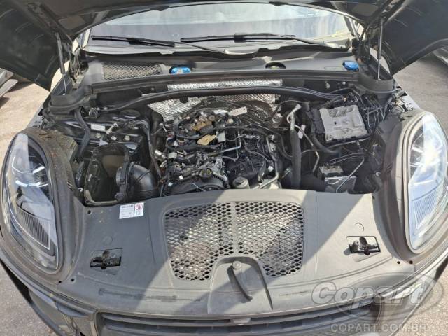 2023 PORSCHE MACAN 