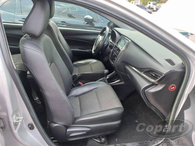 2023 TOYOTA YARIS SEDA 