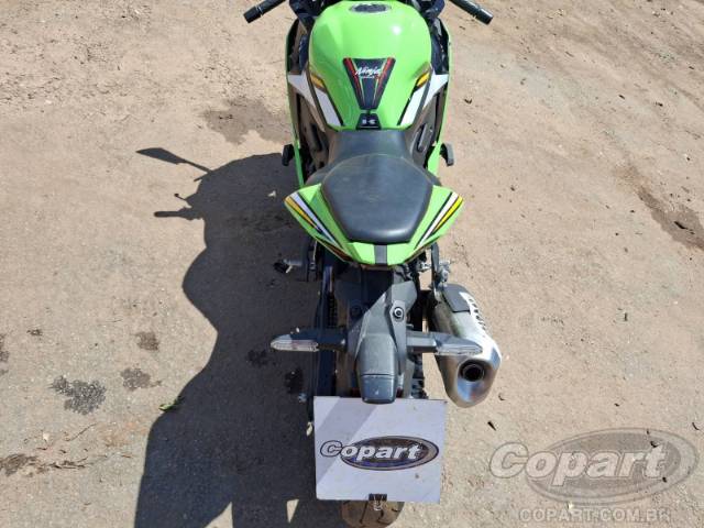 2025 KAWASAKI NINJA ZX-4R 