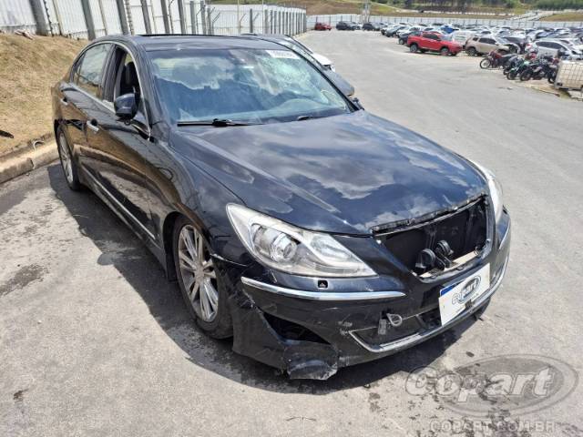 2013 HYUNDAI GENESIS 