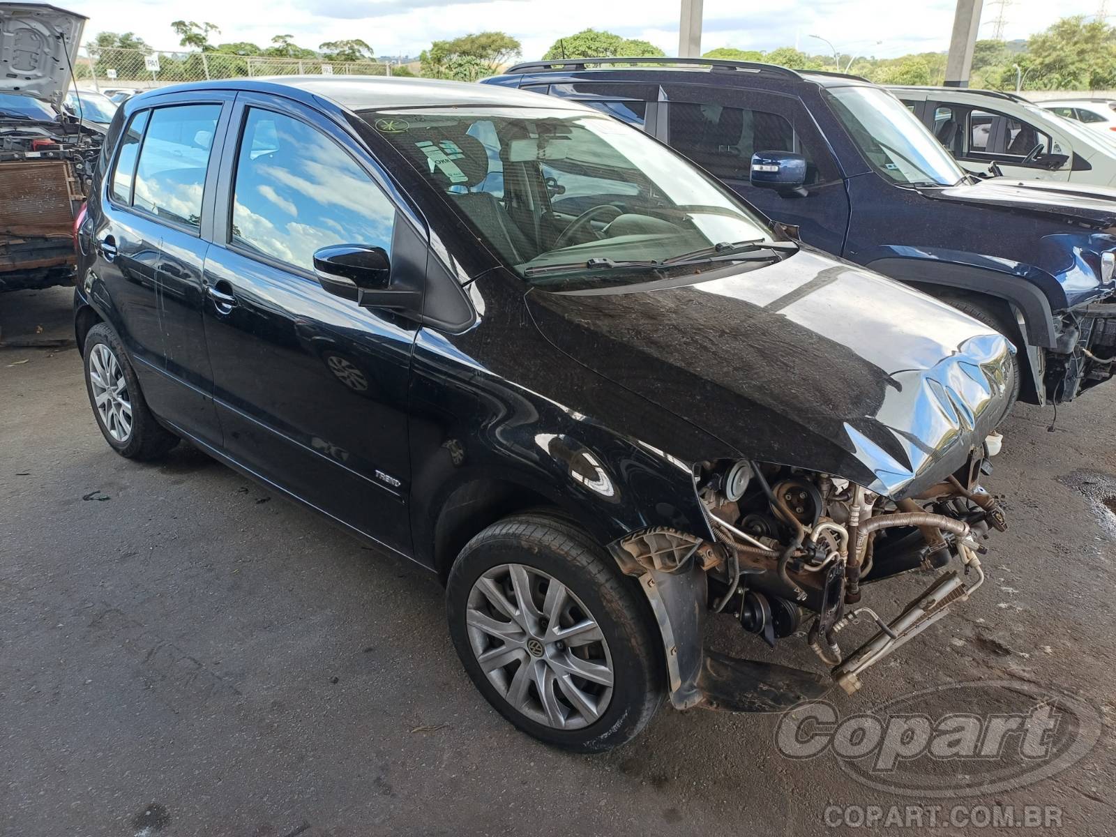 Veículo VW - VolksWagen Volkswagen VOLKSWAGEN FOX 1.0 Flex 2014 em leilão