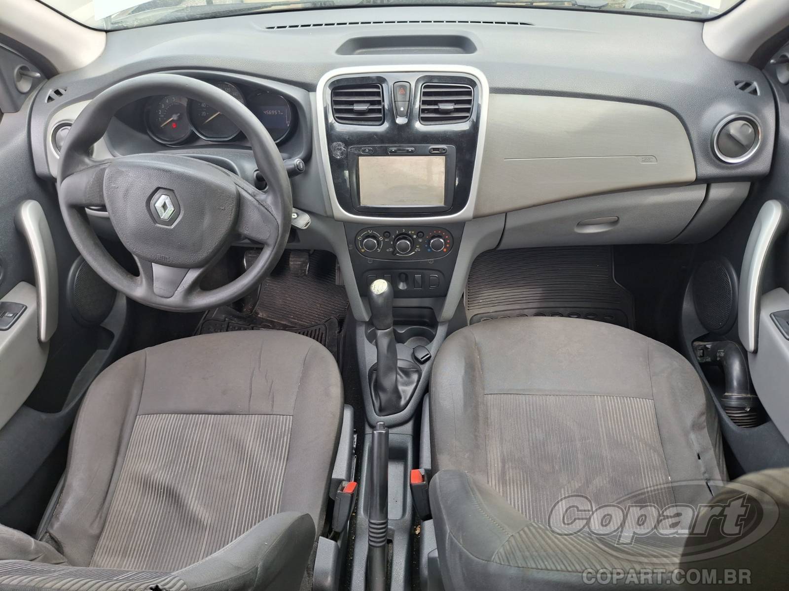 Foto 9 de 13: 2016 RENAULT LOGAN