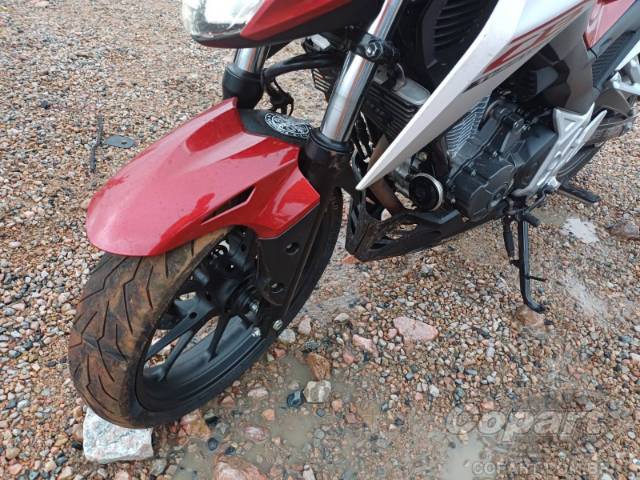 2026 HONDA CB 300F 