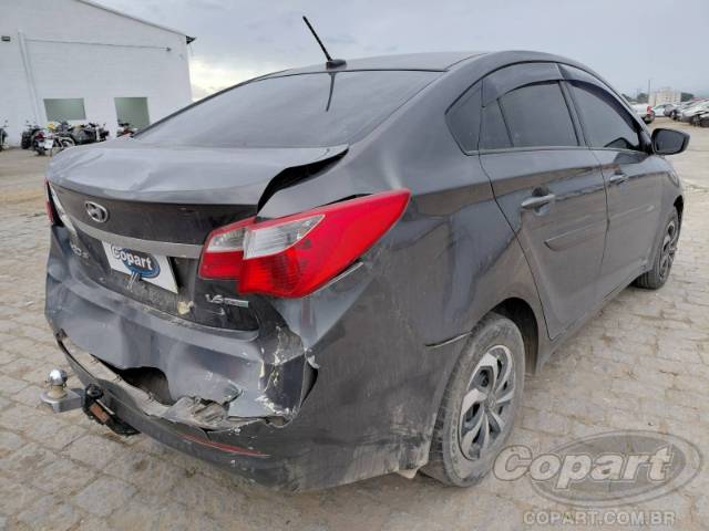 2015 HYUNDAI HB20S 