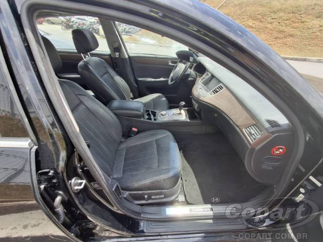 2013 HYUNDAI GENESIS 