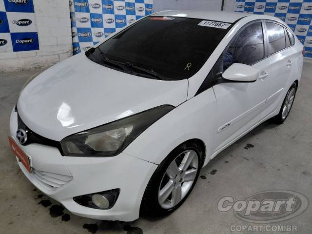 2014 HYUNDAI HB20S 