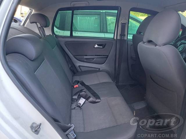 2015 VOLKSWAGEN FOX 