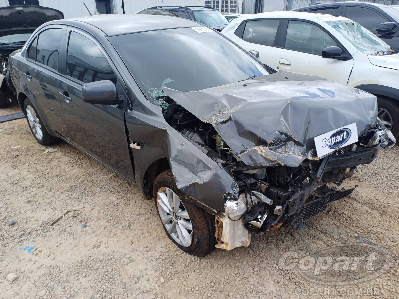Mitsubishi Lancer HL CVT 2.0 16V MIVEC 2019 Colisão Média Monta