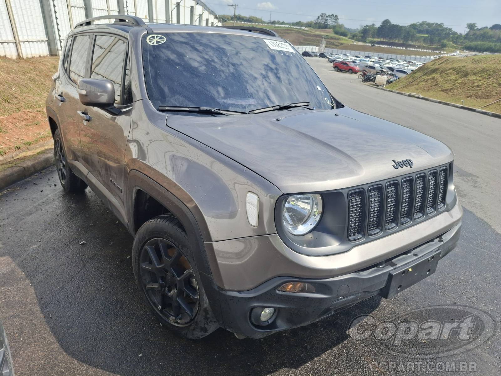 Veículo Fiat Renegade JEEP RENEGADE SPORT 1.8 16V E.TORQ EVO FLEXIVEL ALCOOL/GASOLINA 2021 2021 em leilão