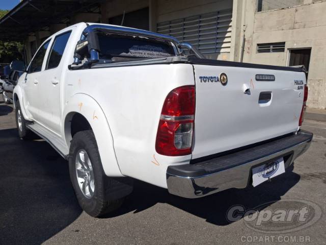 2015 TOYOTA HILUX CD 
