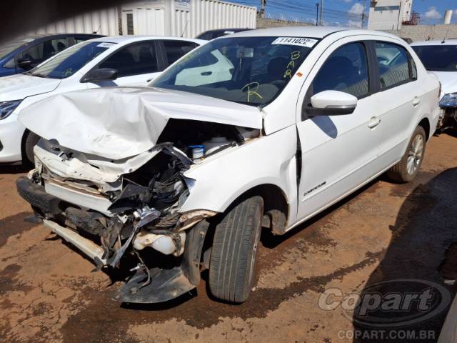 2015 VOLKSWAGEN VOYAGE 