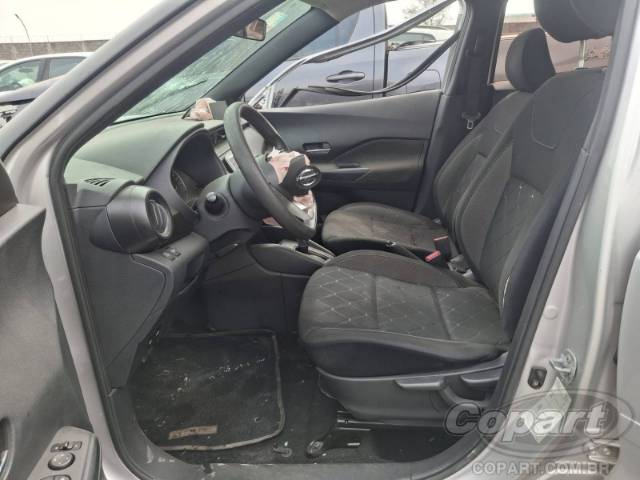 2019 NISSAN KICKS 