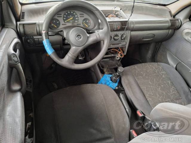 1998 CHEVROLET CORSA SEDAN 
